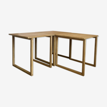 Tables gigognes danoises par Kai Kristiansen à Vildbjerg Møbelfabrik