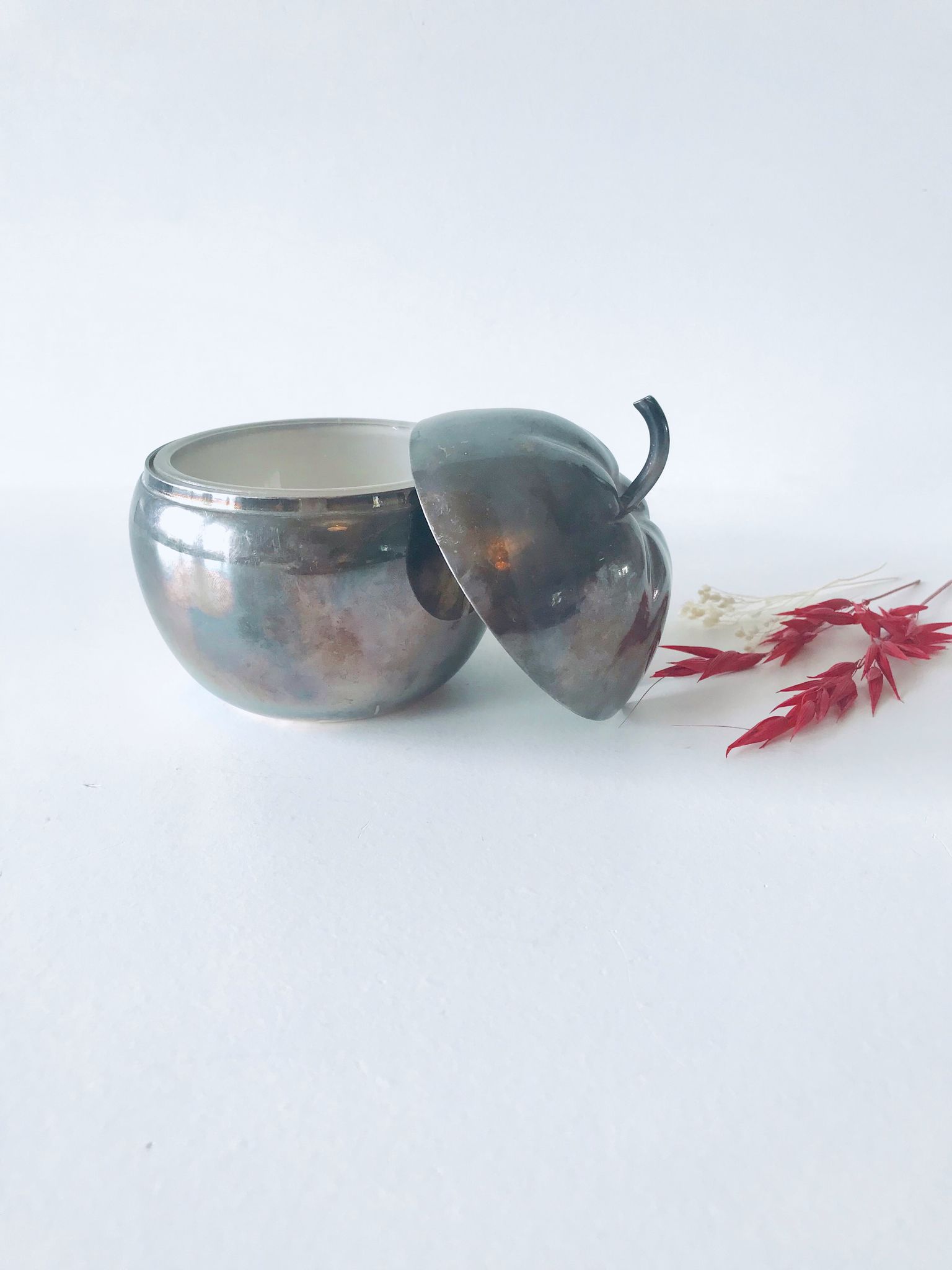 Small bonbonnière Apple in silver