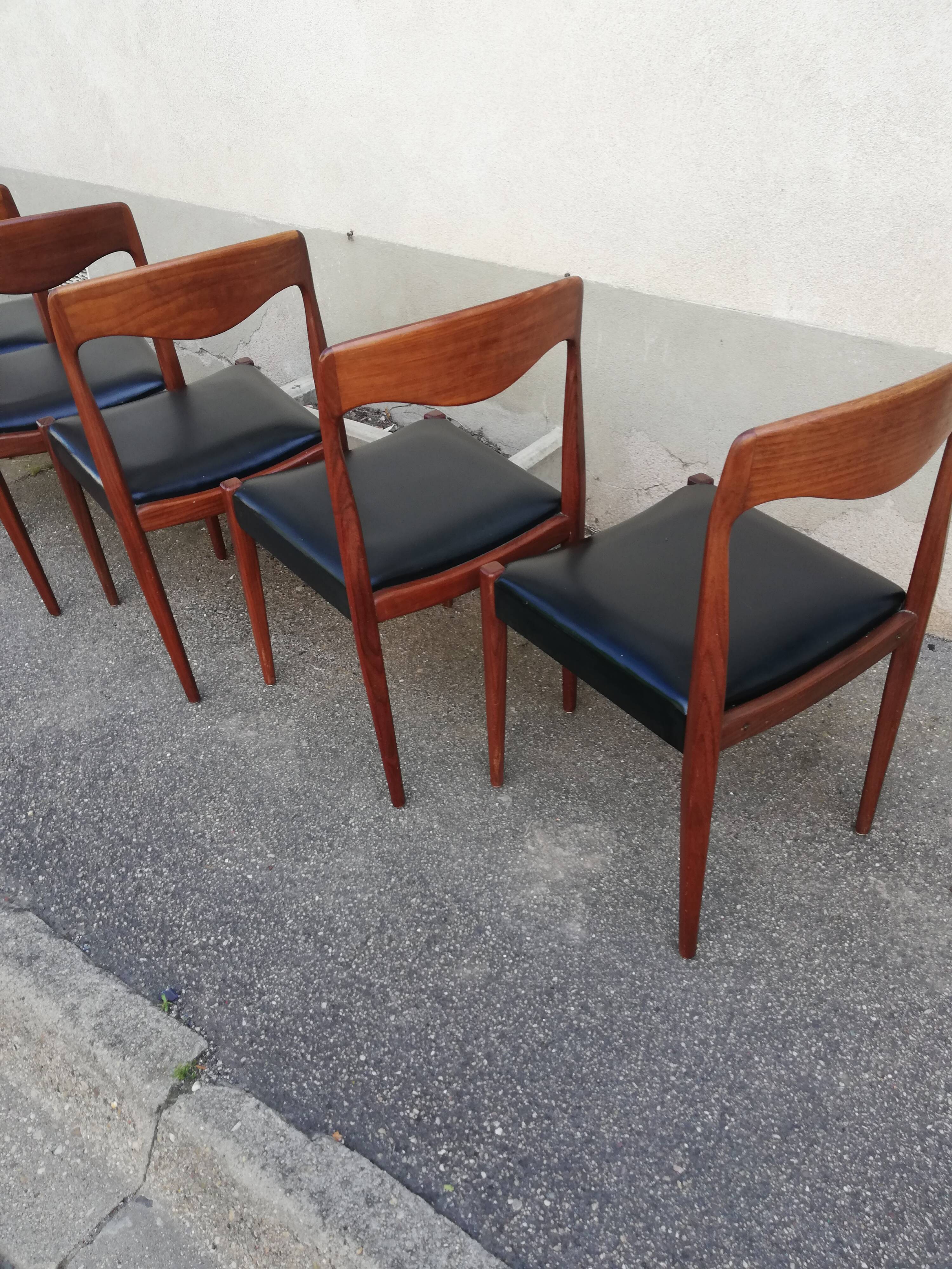 6 chaises scandinaves en skai noir