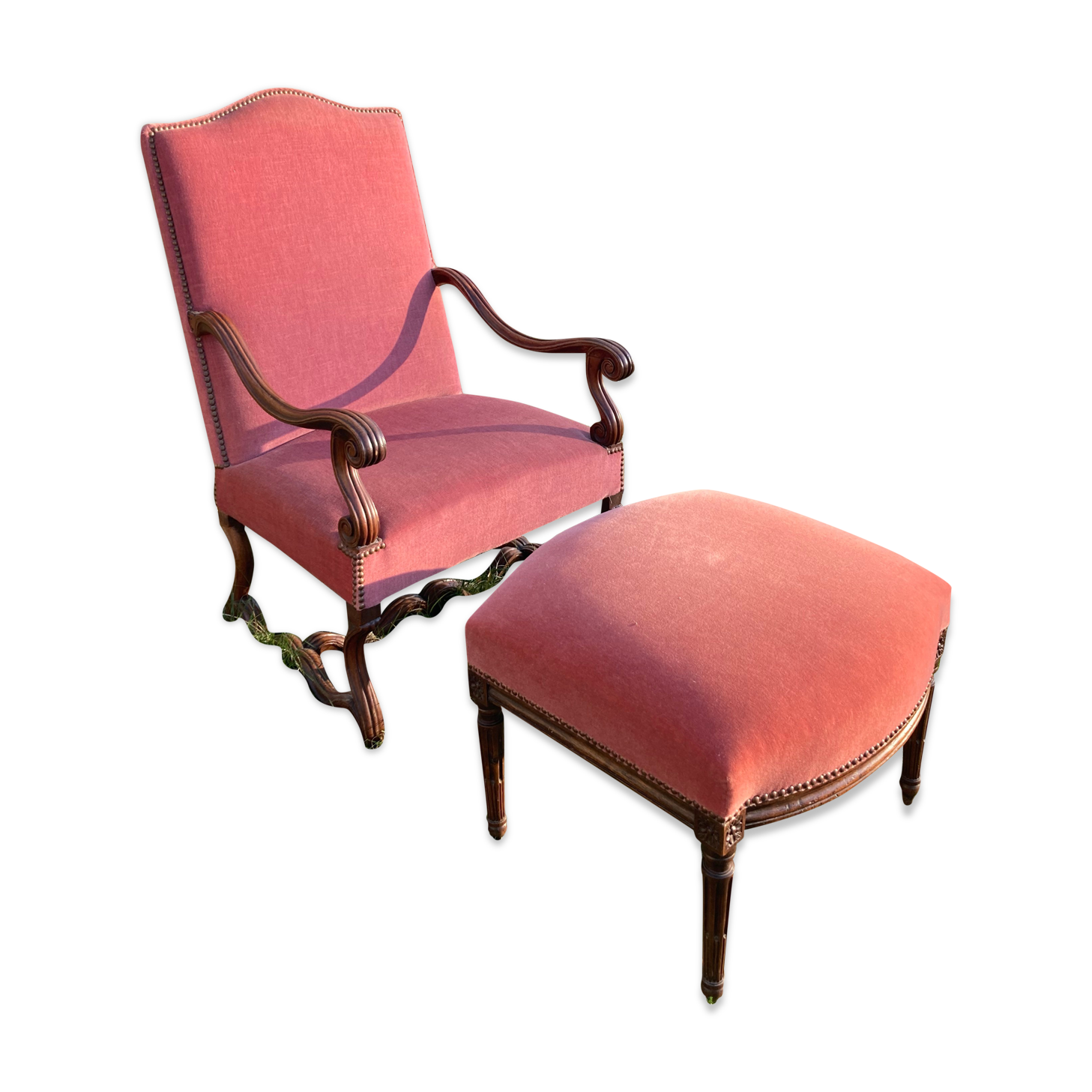 Armchair Voltaire or shepherdess and foot rest in pink velvet Louis XVI
