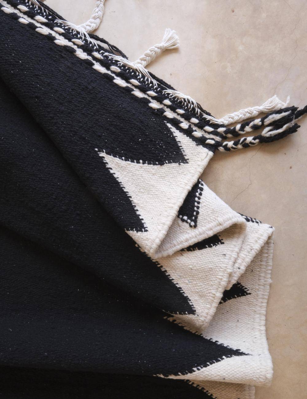 Black Kilim Rug - 303 x 203 cm