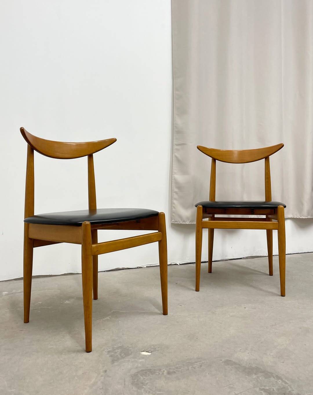Paire de chaises scandinave
