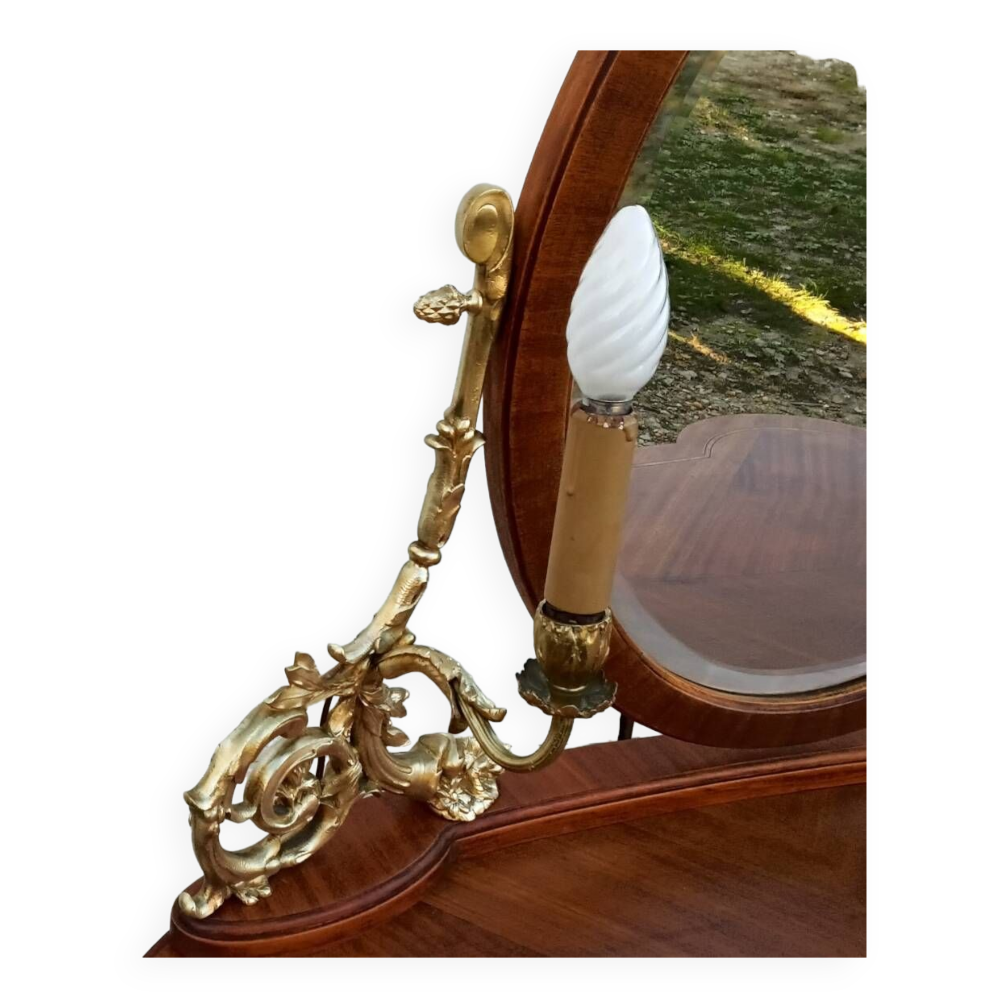Kidney dressing table