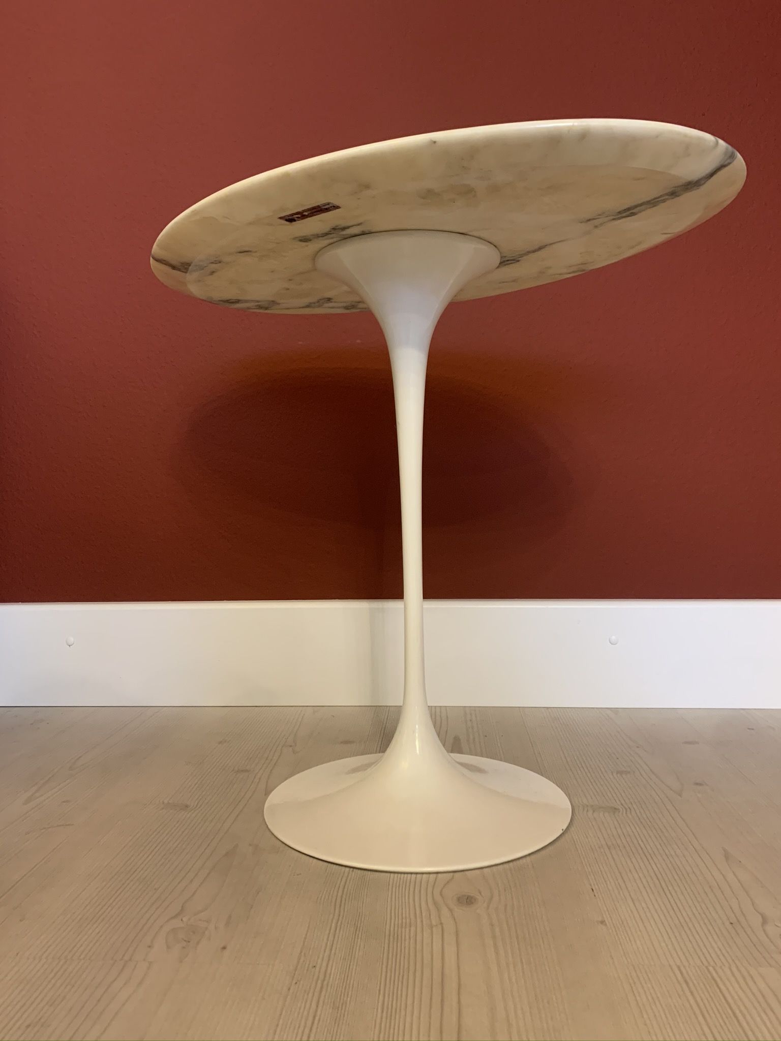 Eero Saarinen marble side table for Knoll International 1970s