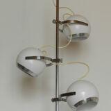 3-ball white and chrome lamppost