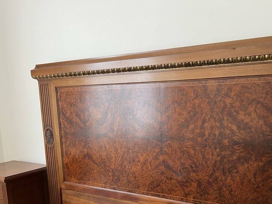 Double bed in Art Deco style with thuya burl wood and two bedside tables.