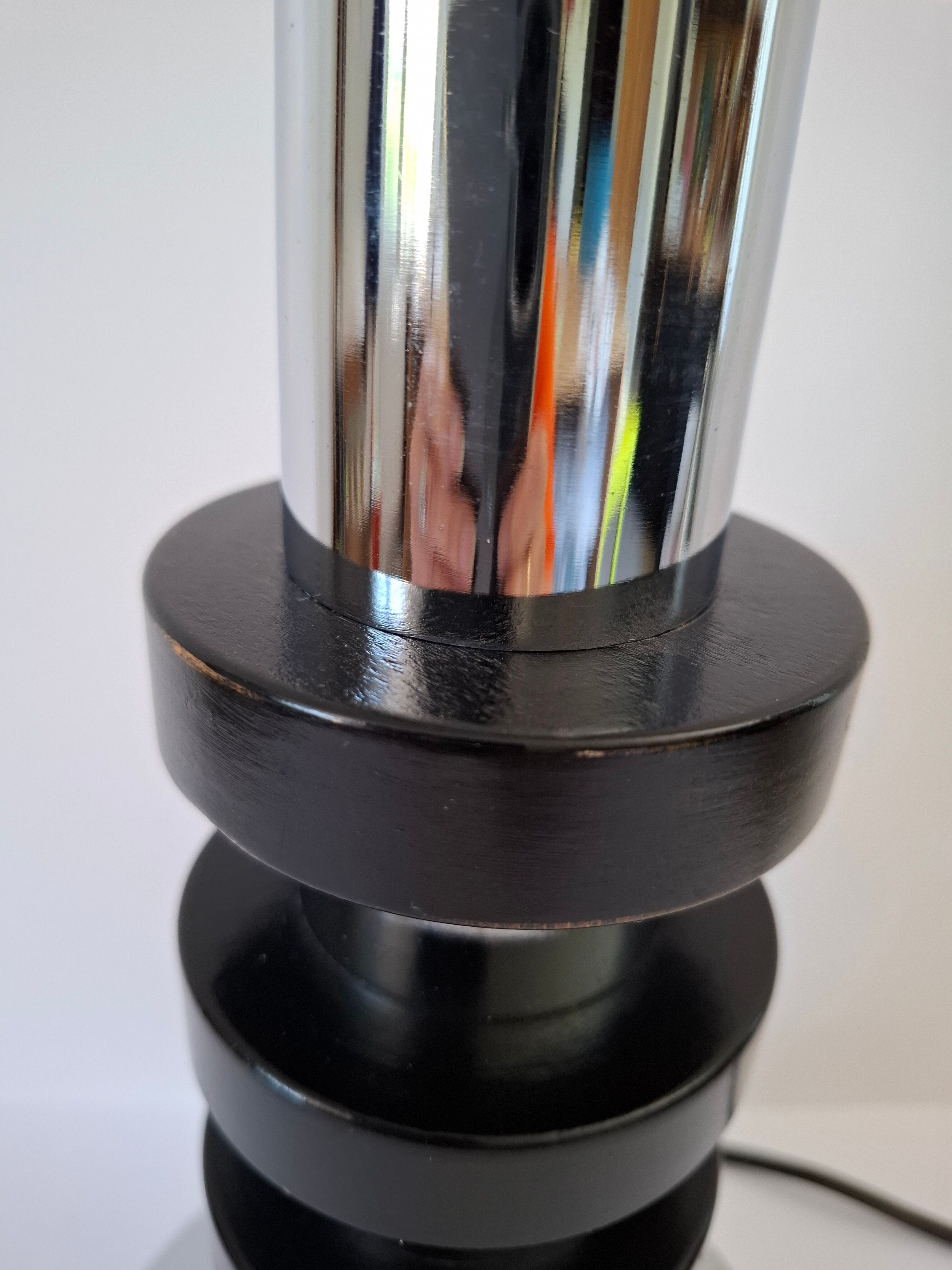 Chrome metal and wood lamp base from the 70s.