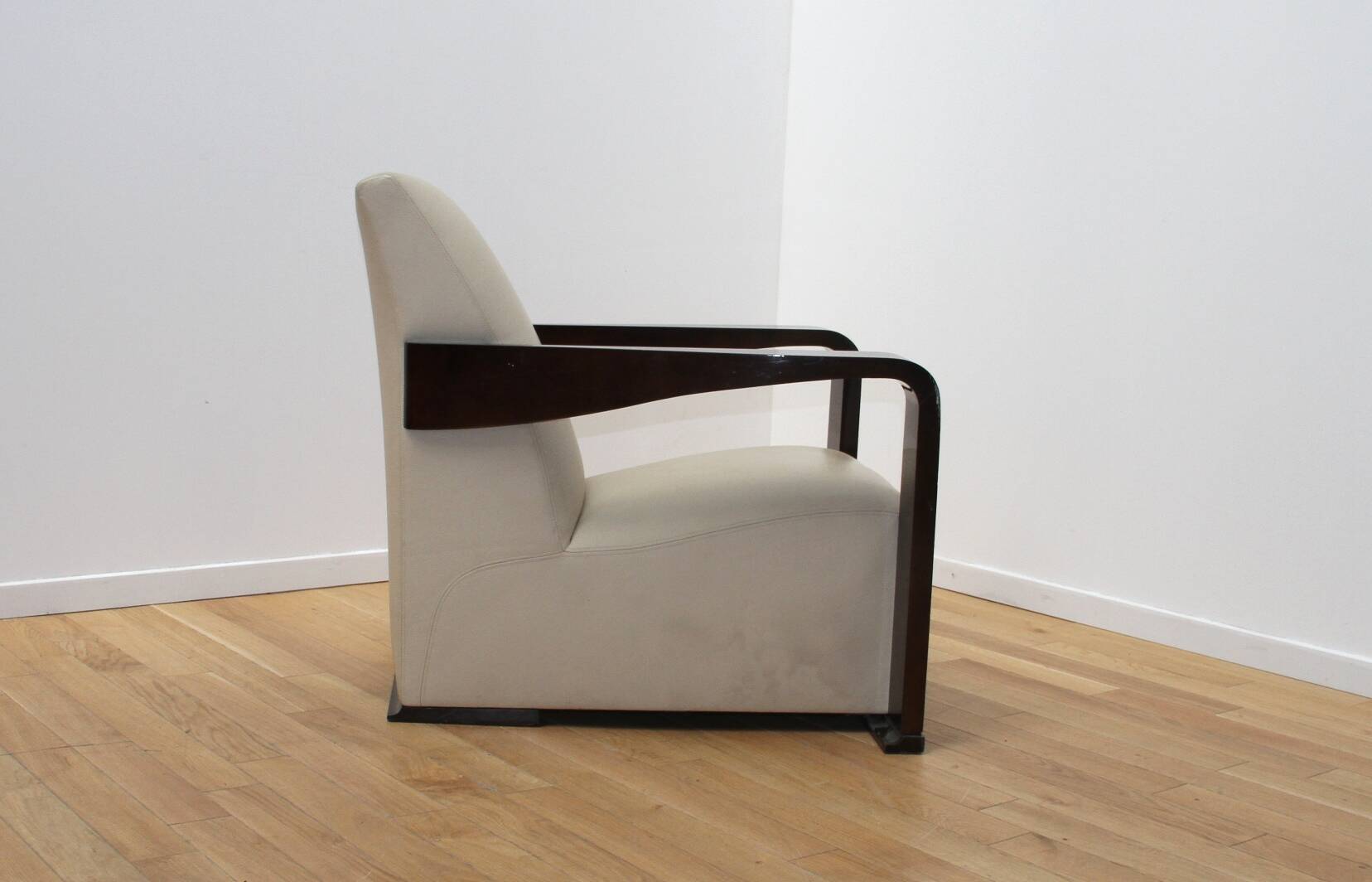 Ying armchair, Hugues Chevalier