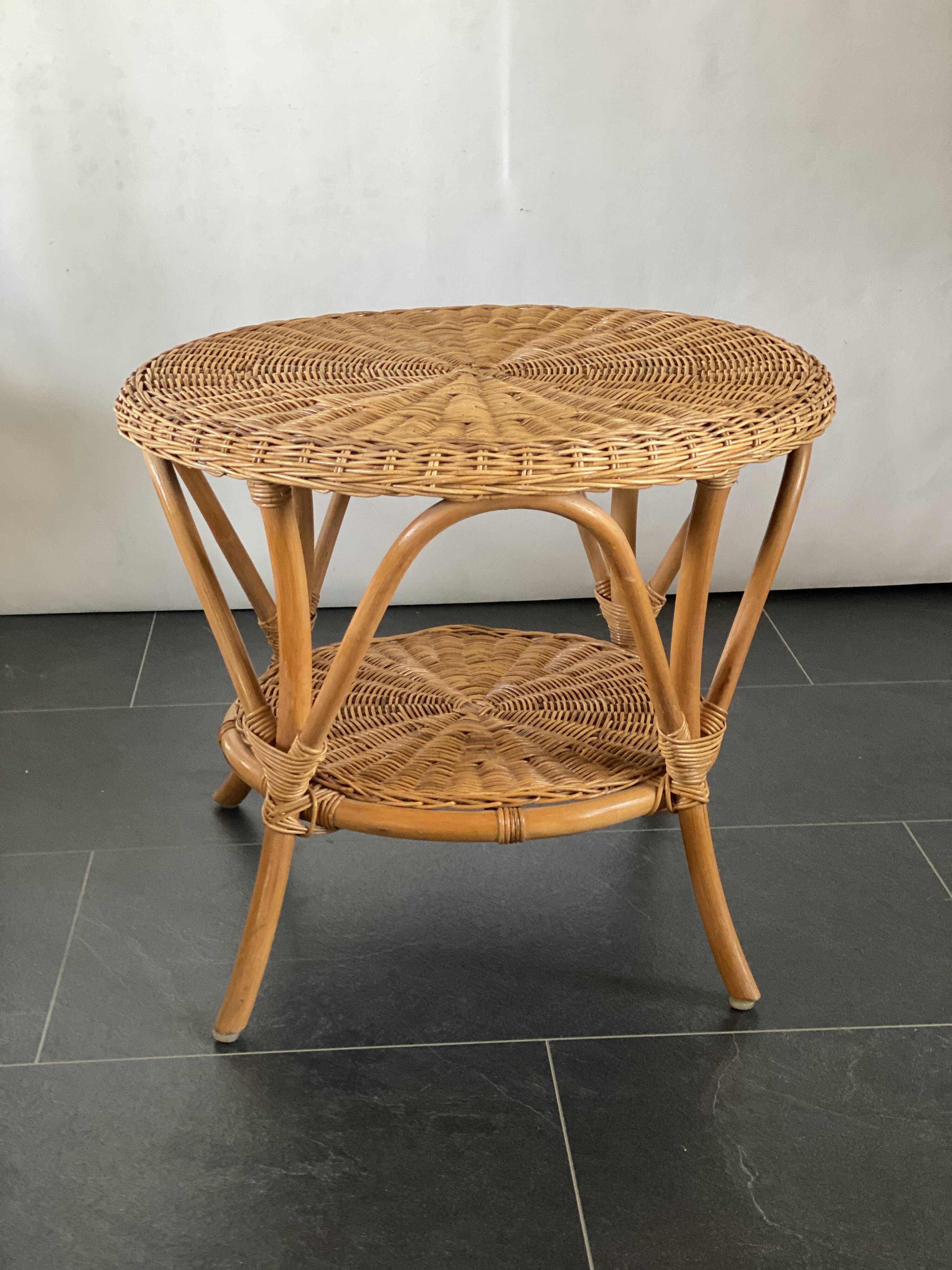 Vintage round rattan and bamboo salon table