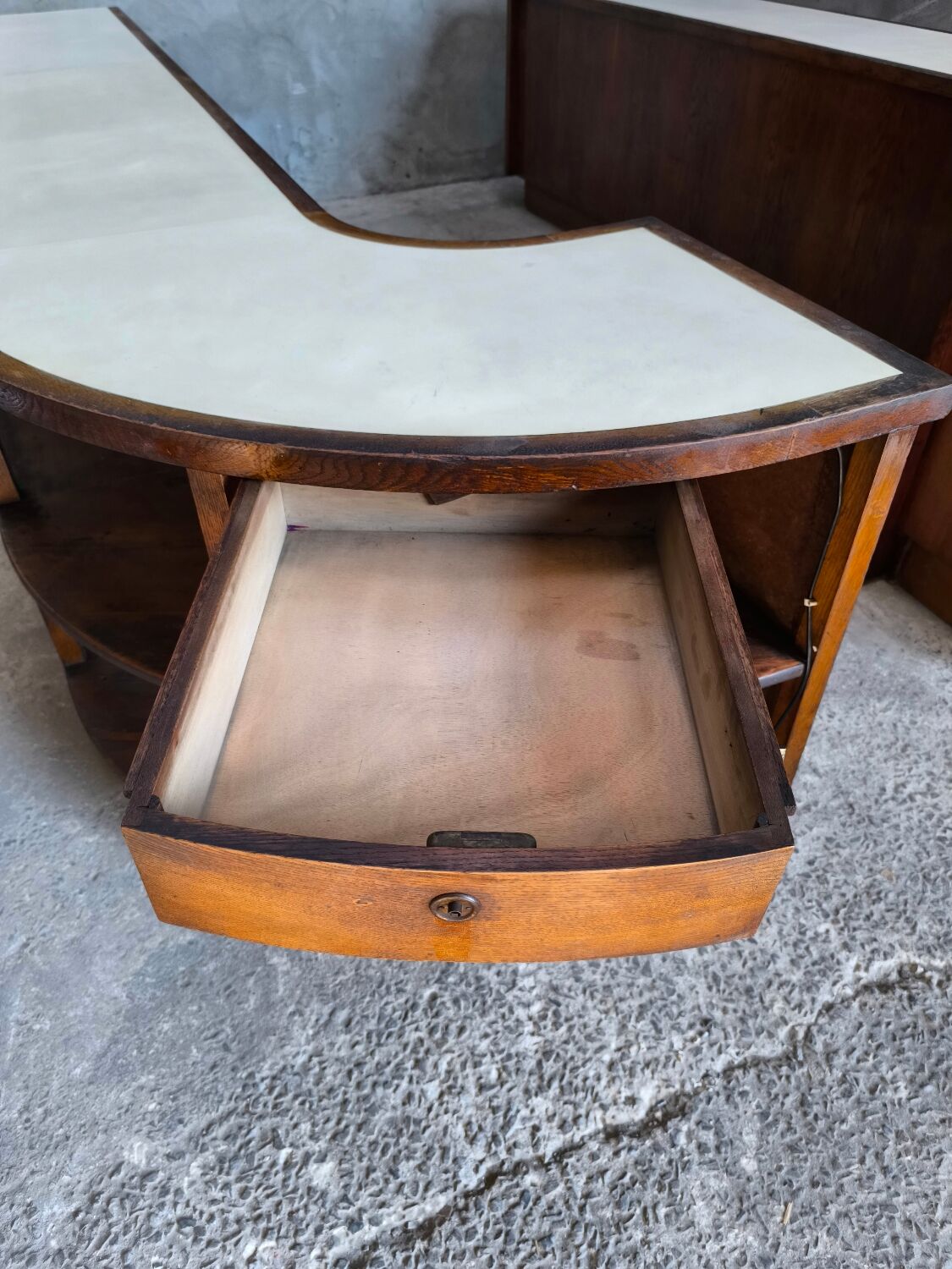 Ensemble de 2 comptoirs de magasin 1950