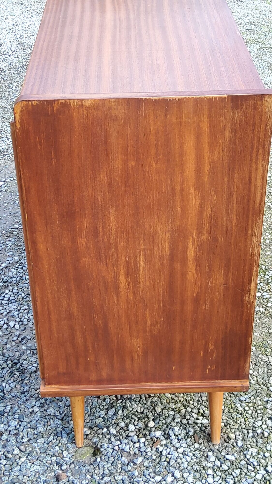 Enfilade of the 50s in oak and mahogany feet compass