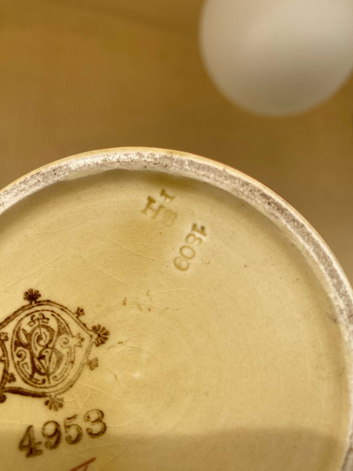 Vase art nouveau en ceramique marbrée irisée Europe centrale vers 1900
