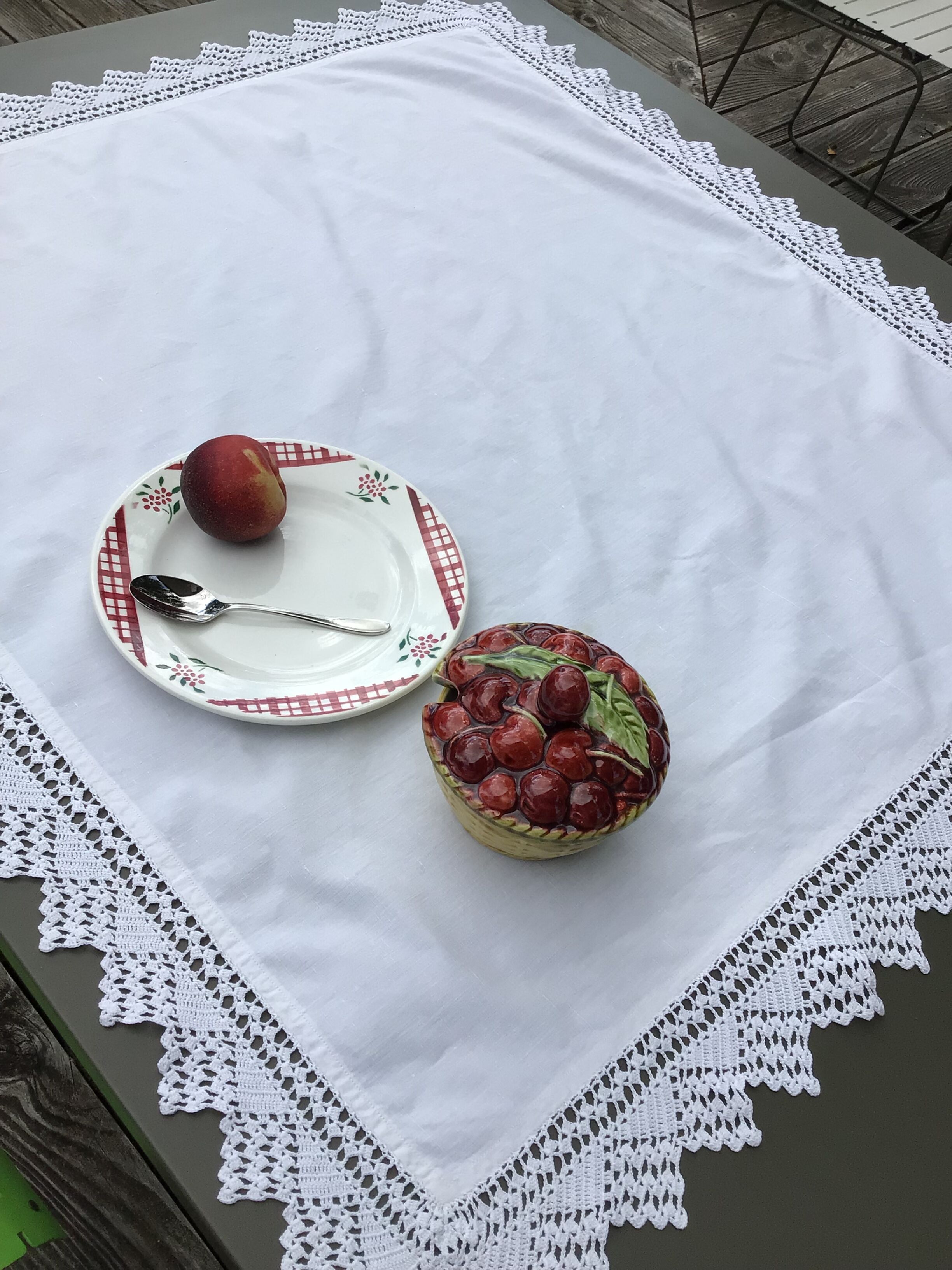 Mixed-race tablecloth edge crocheted hand 84cmx 91cm