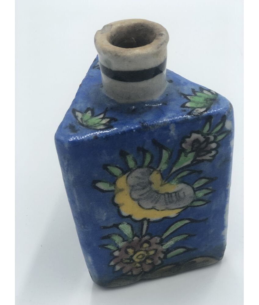 Bottle Or Bottle In Glazed Ceramic, Iznik, Qajar, Persia.
