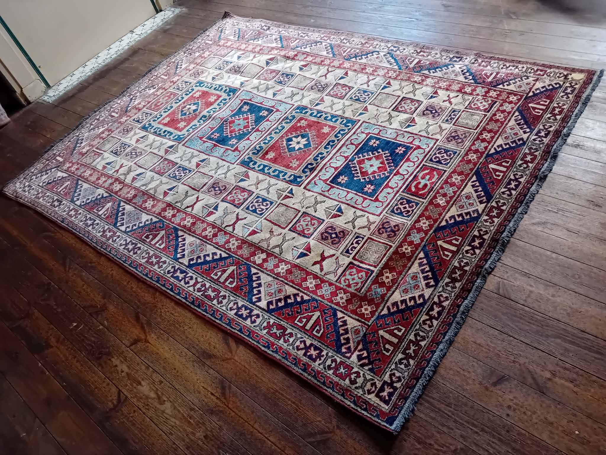 Handmade Pakistani Kazak rug 235x184cm