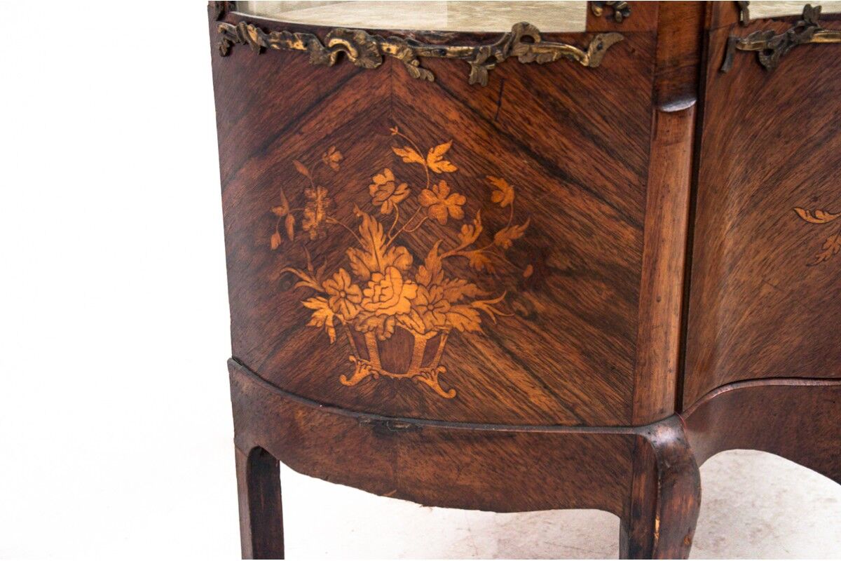 Vitrine, France, vers 1880.