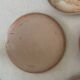Service 16 assiettes (grandes & a dessert) en gres émail beige, France 1970