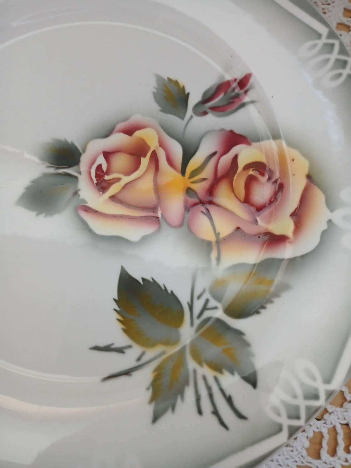 6 Digoin and Sarreguemines dinner plates