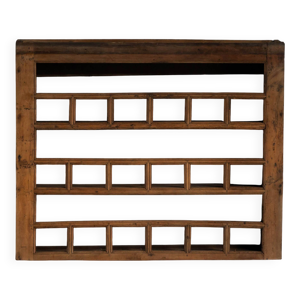 Étagère murale vernaculaire,