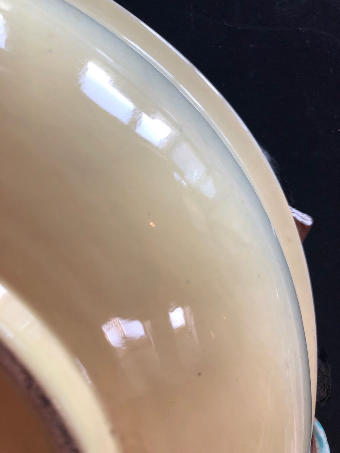 Paris ceramic dish with slip decoration, by Suzy Coste