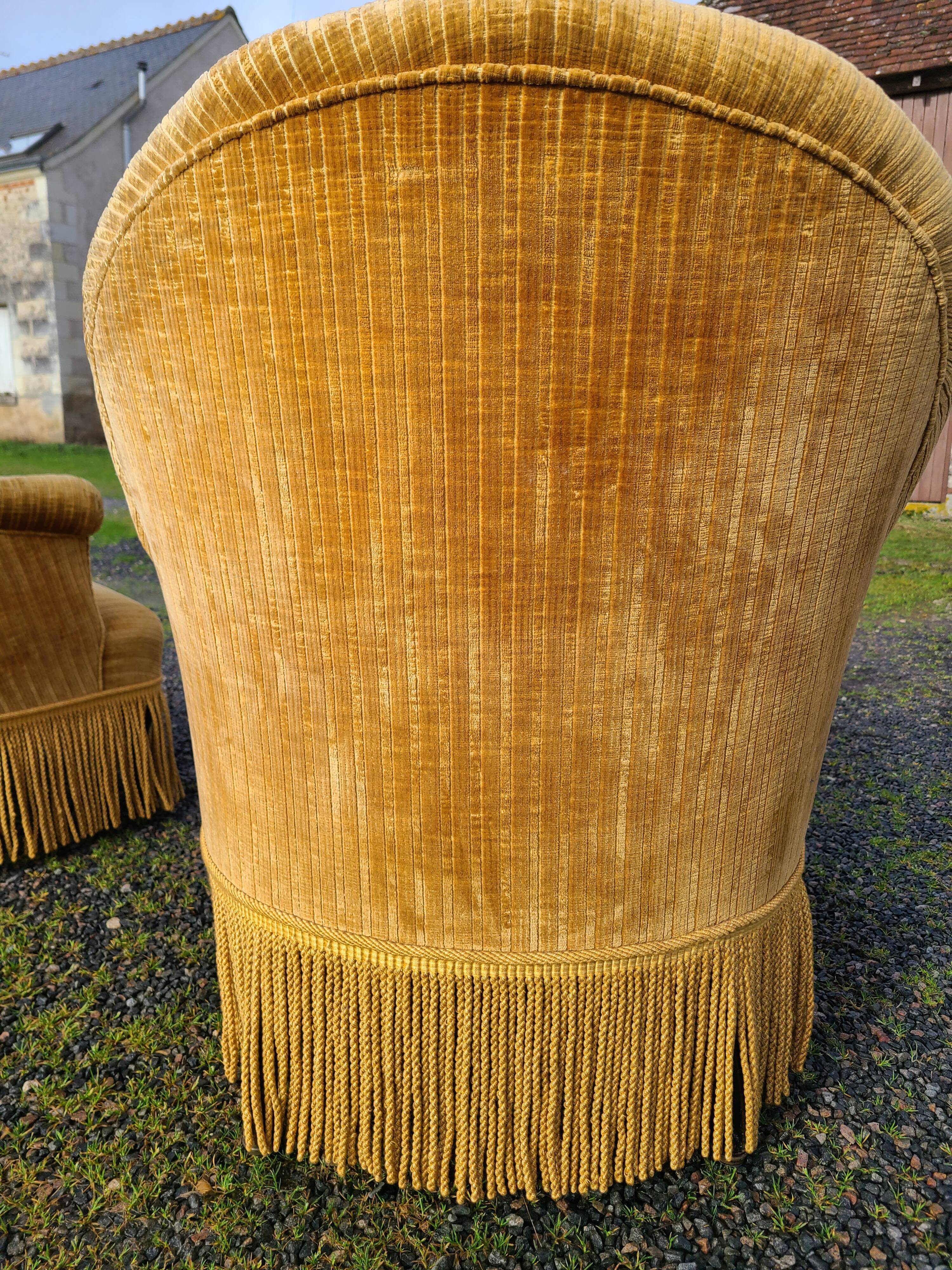 Set of toad armchairs and vintage yellow ottoman