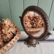 Small tabletop psyché mirror in brass