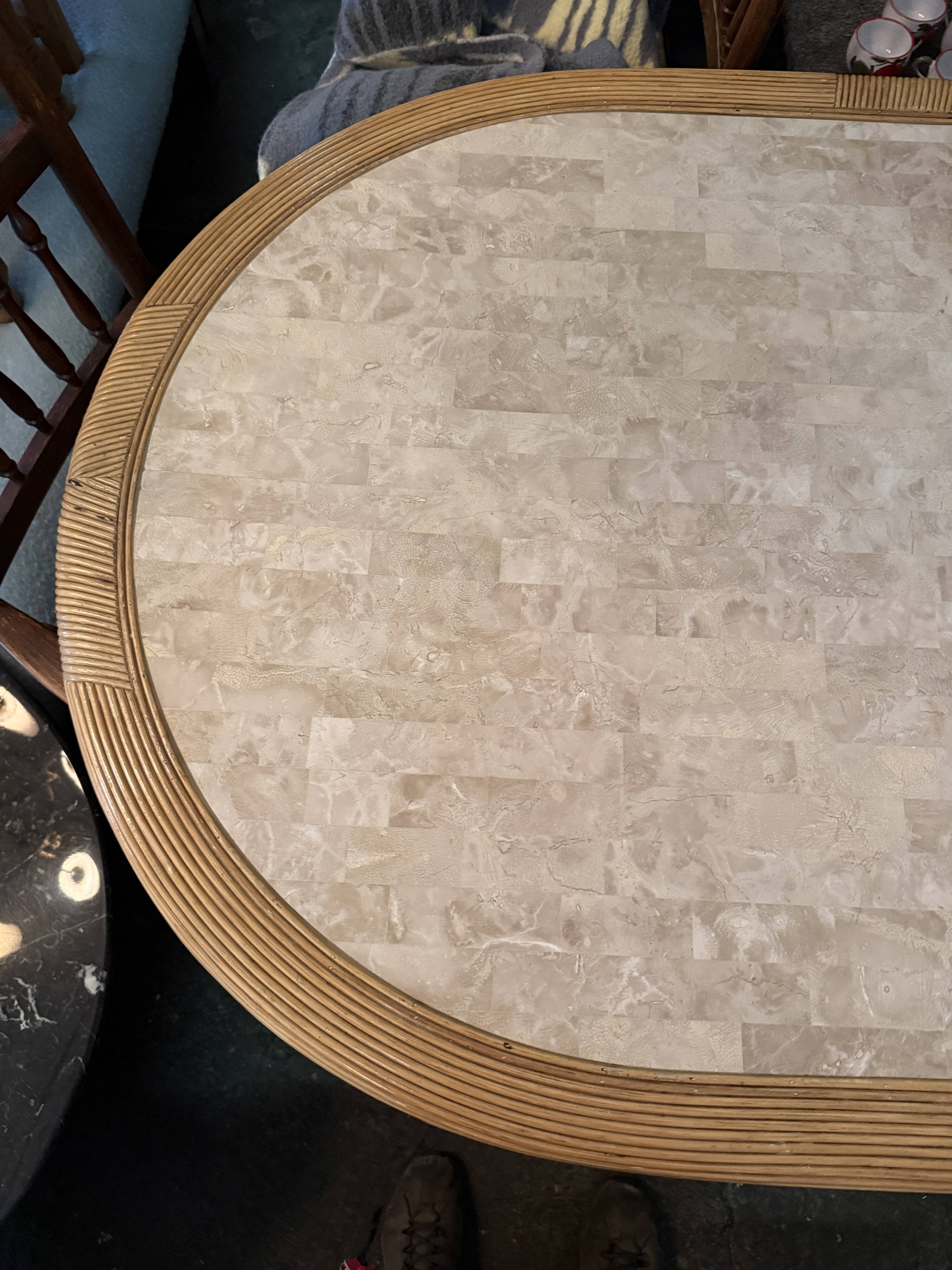 Table à manger en rotin et travertin Vivai del Sud, Italie, années 1960.