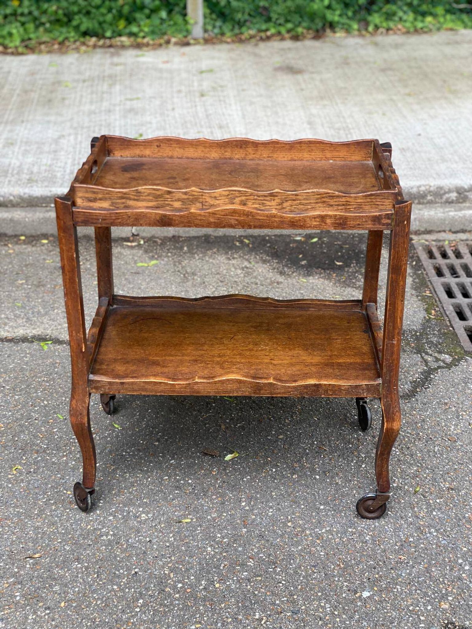 Bar roulant en bois massif Louis XV début XXème