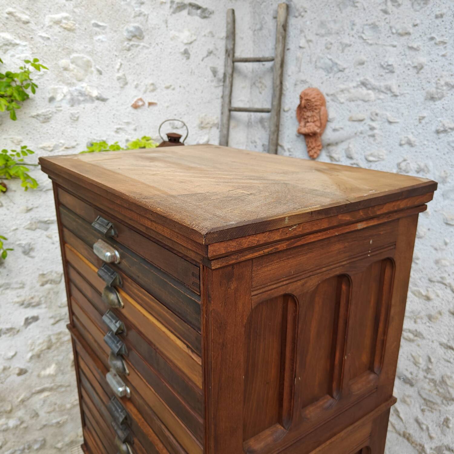 Typographer's trade furniture