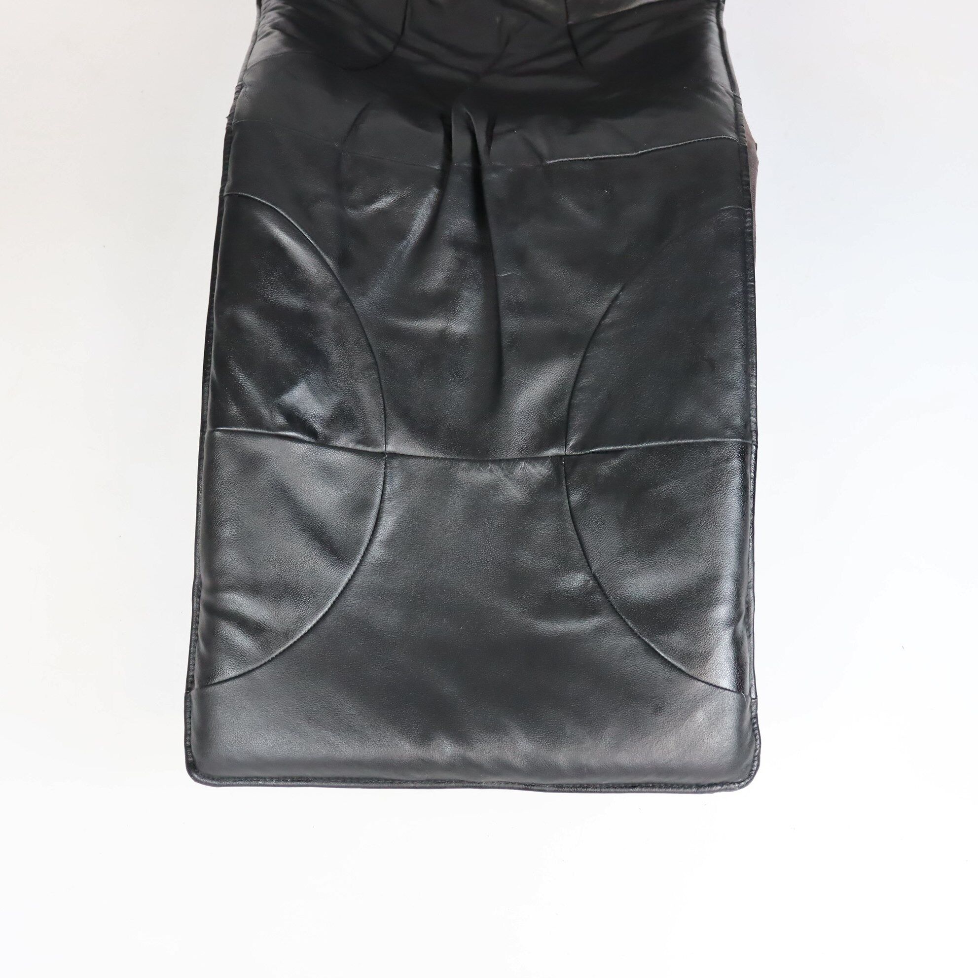 80s leather lounge chair