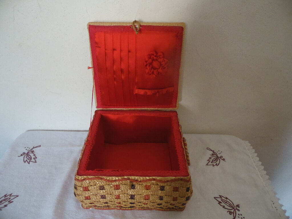 Straw and raffia sewing basket