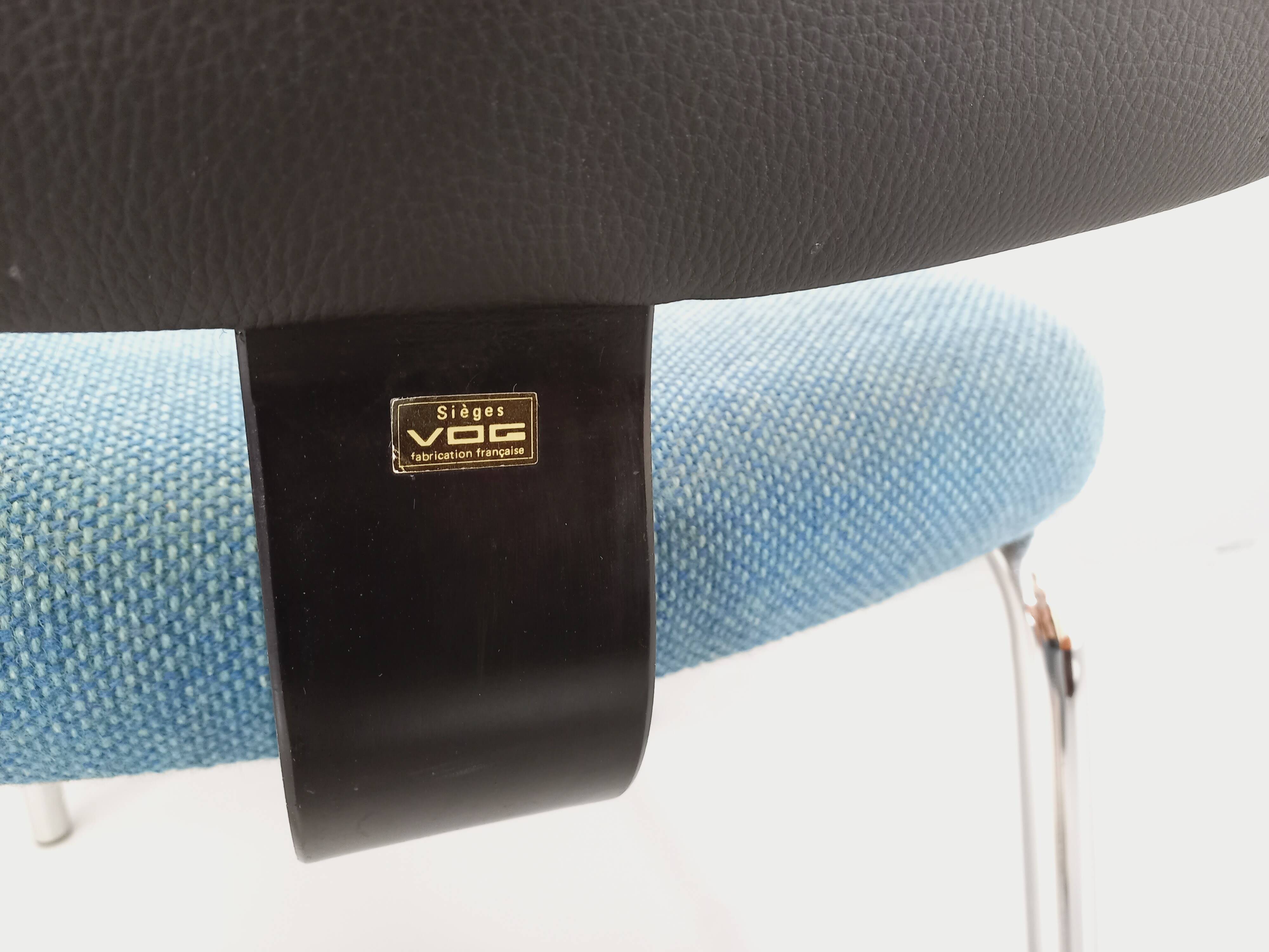 Vintage office chair in fabric and chrome from the 70s