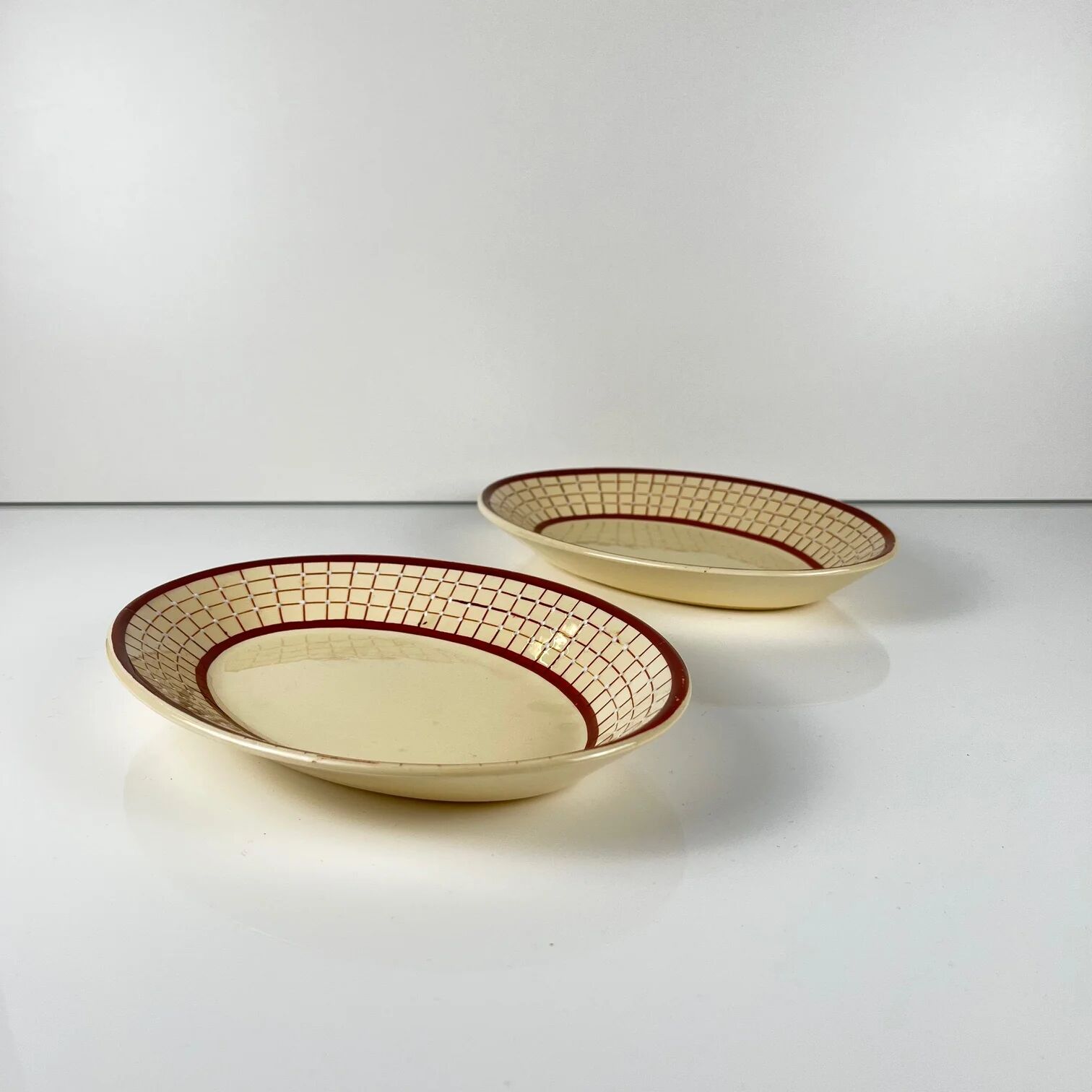 Longchamp "Colmar" model duo of dishes, geometric pattern 1930