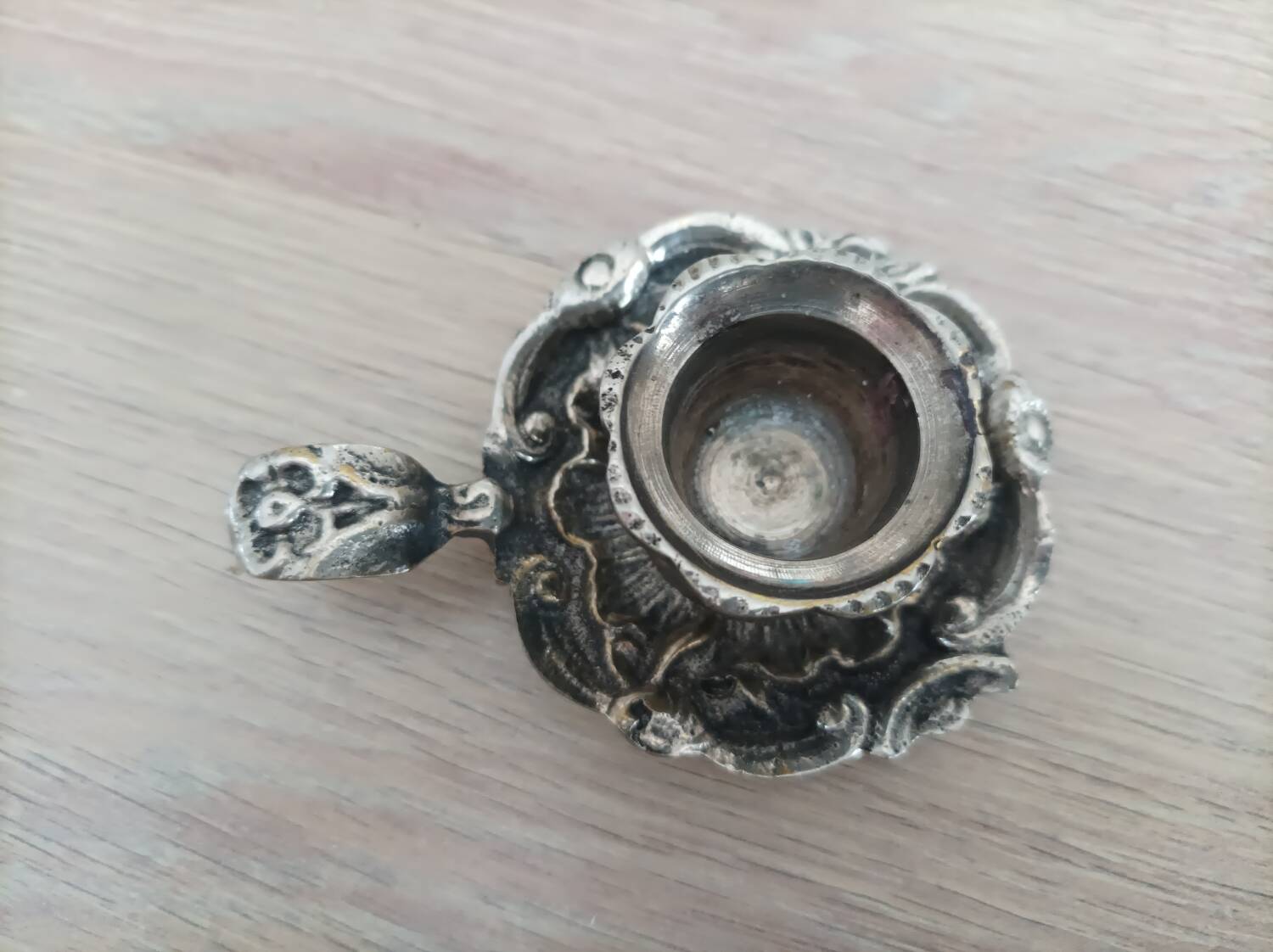 Candle holder