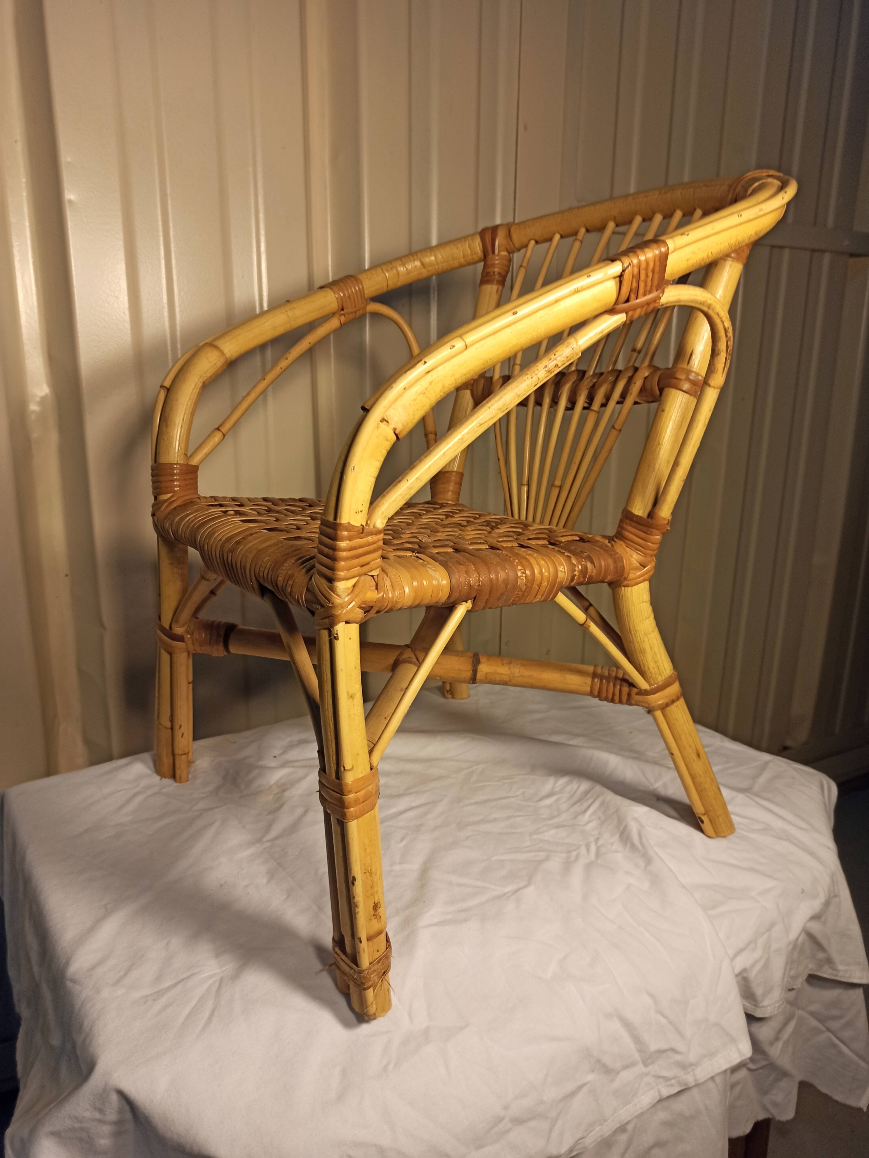 Fauteuil rotin enfant