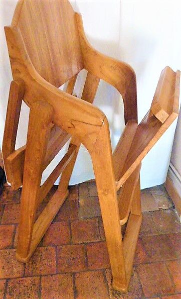 High chair for sturdy and very handy children