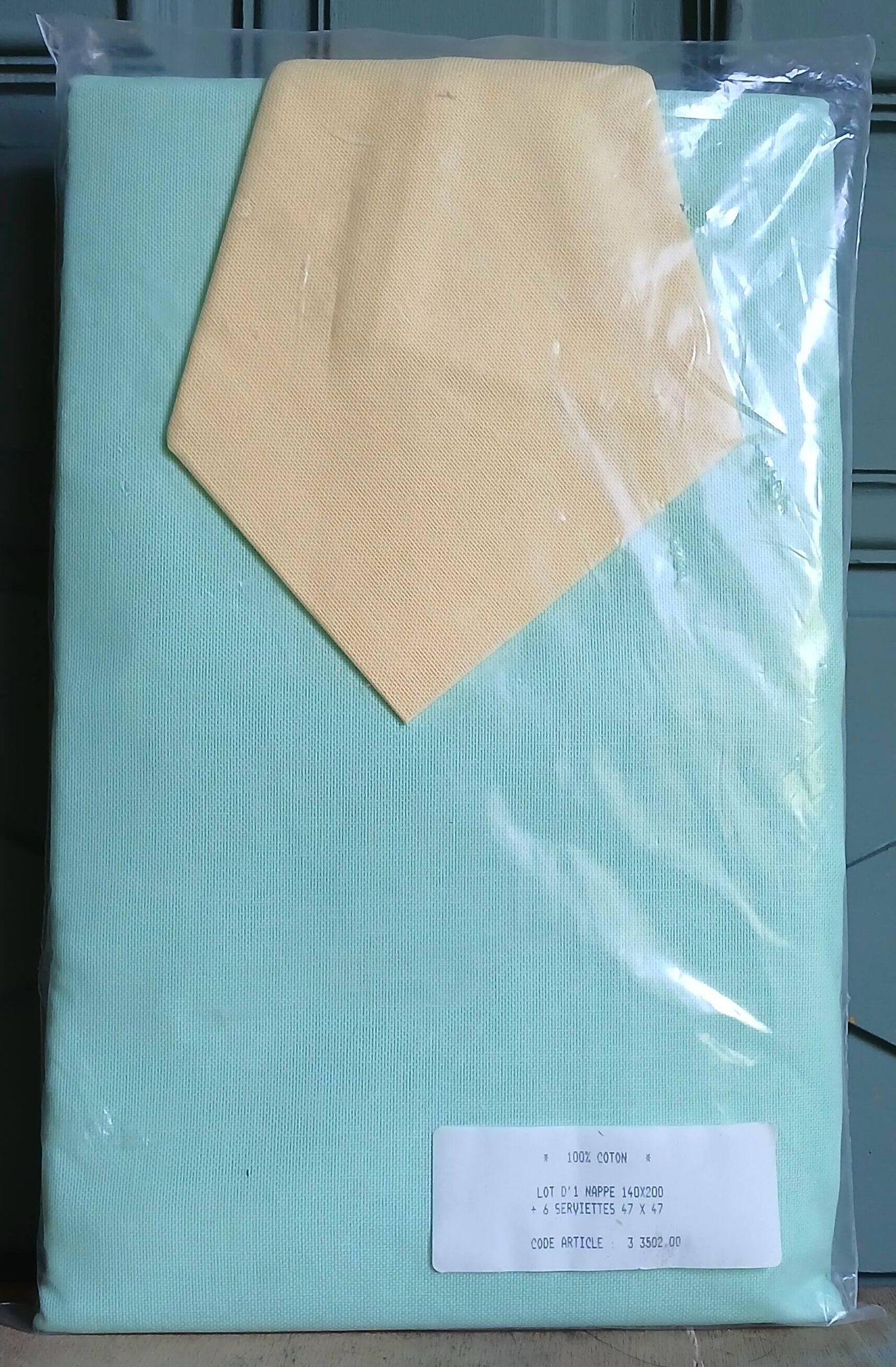 Water green tablecloth & 6 yellow napkins. France around 1980.