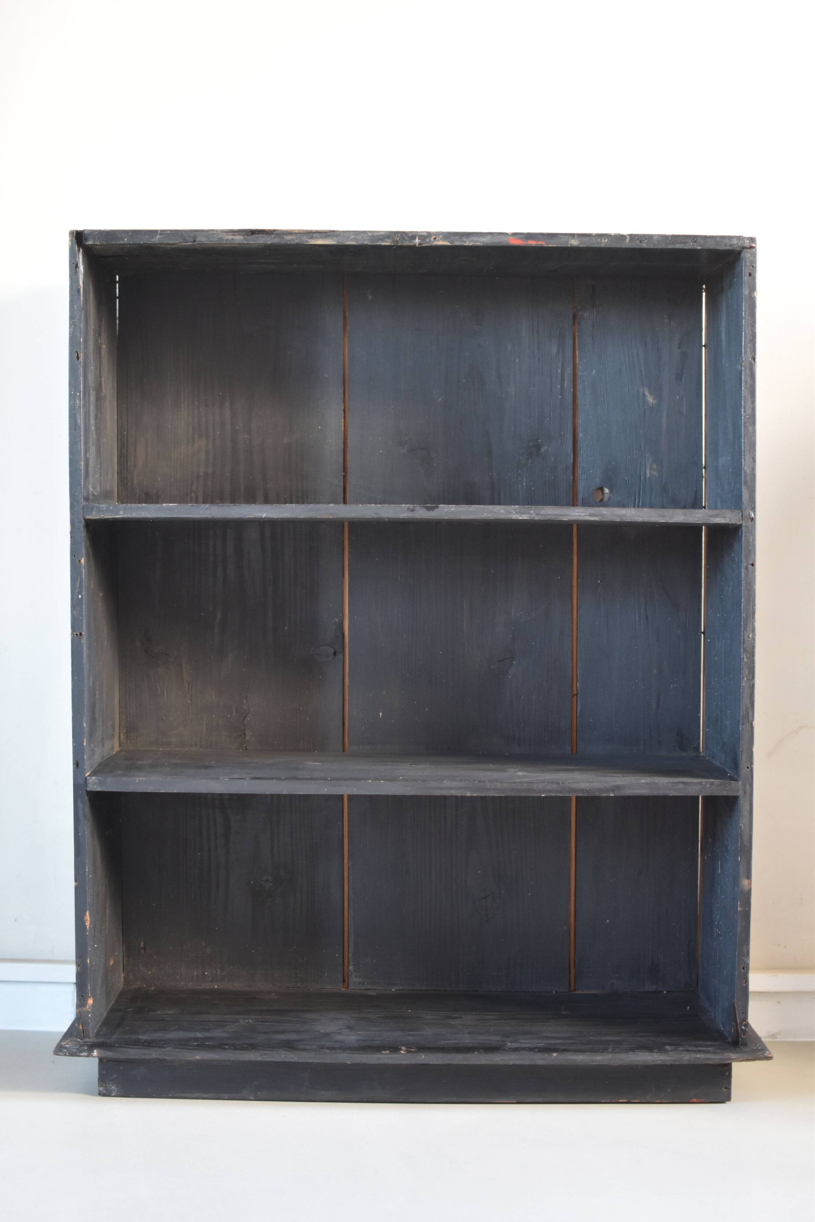Bibliothèque, meuble de rangement en bois noir