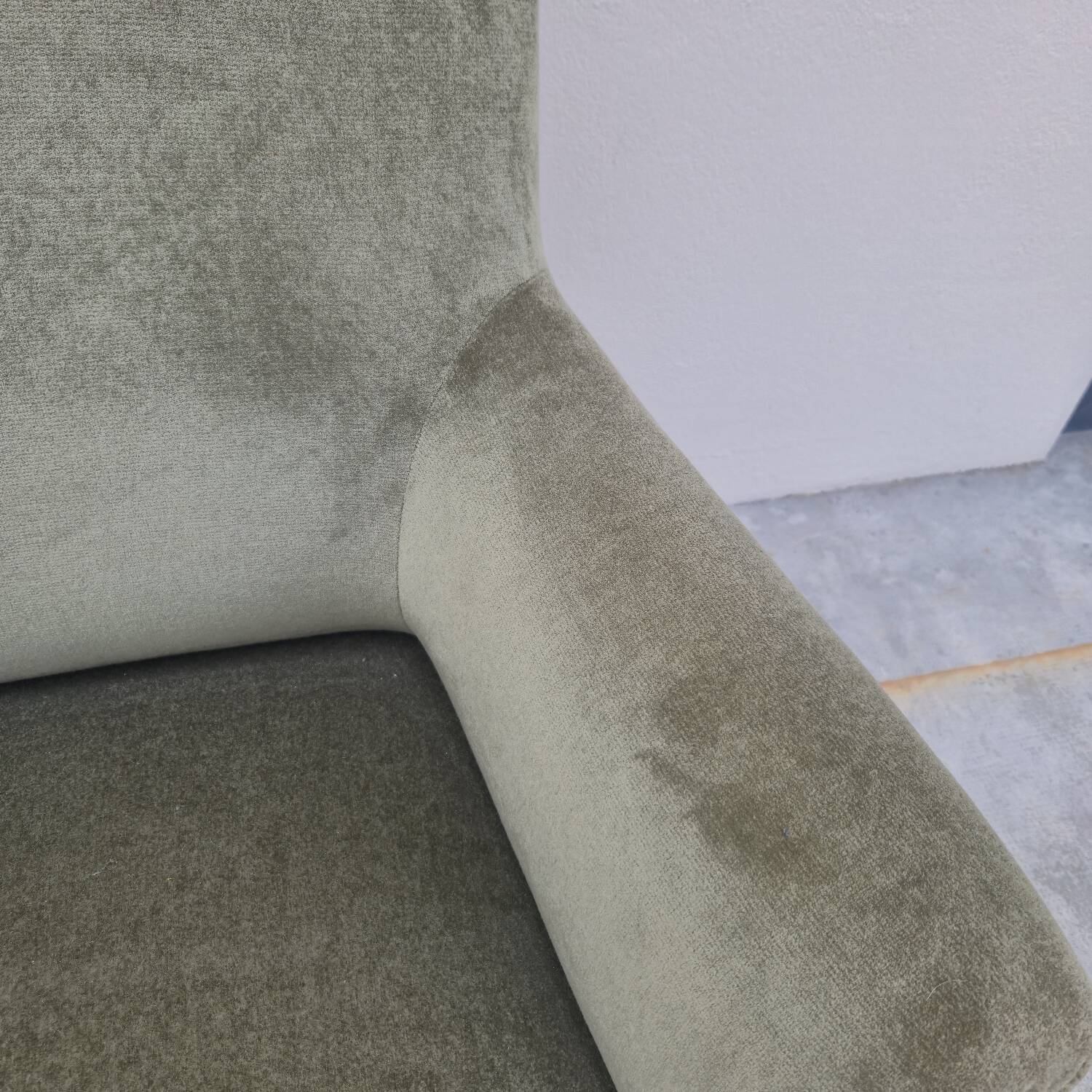 Napoleon III period velvet toad armchair, 19th century