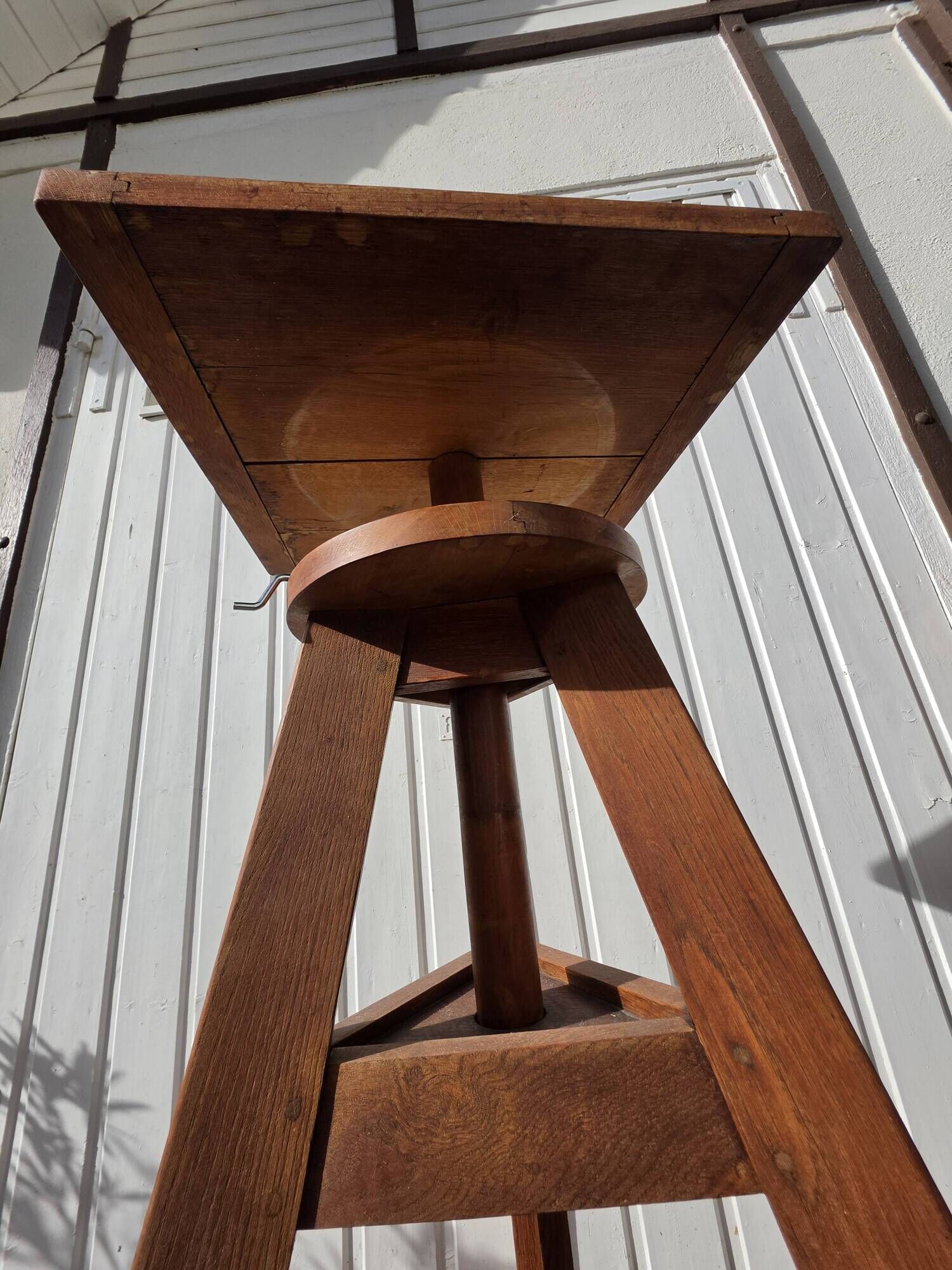 Old sculptor's pedestal