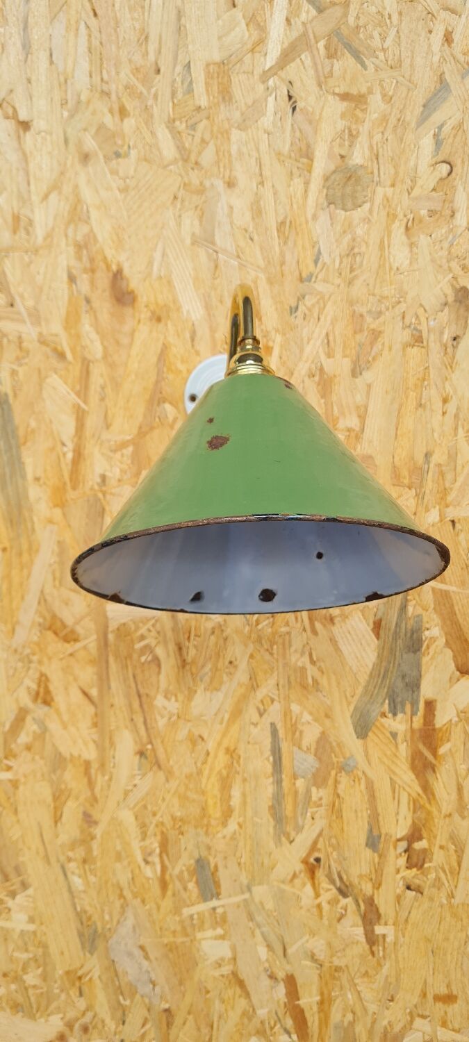 Vintage wall lamp in enamelled sheet metal