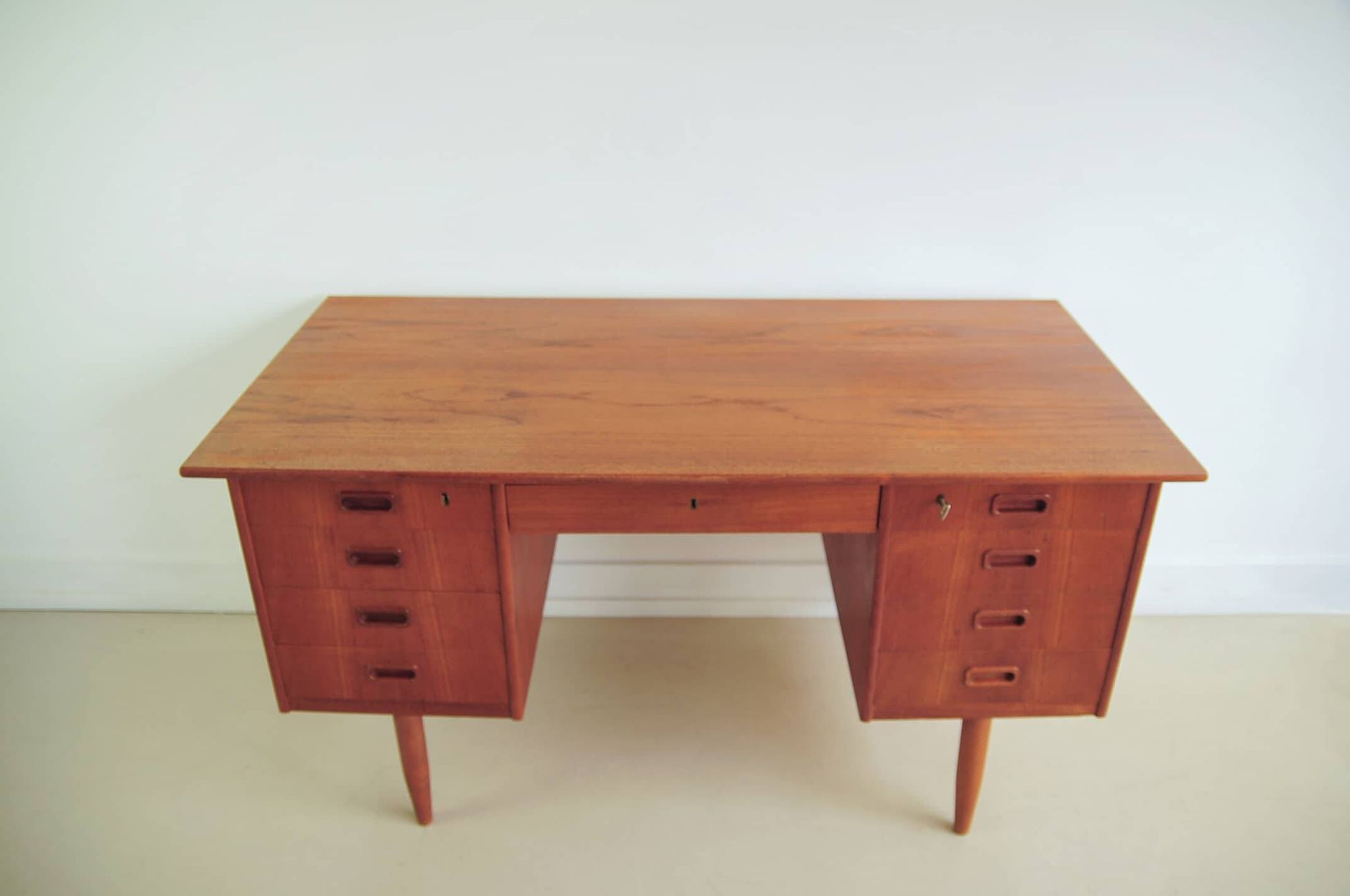 Bureau en teck massif danois vintage