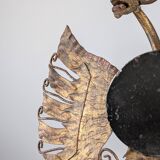 Miroir en fer doré de style néogothique espagnol avec dragon à deux têtes