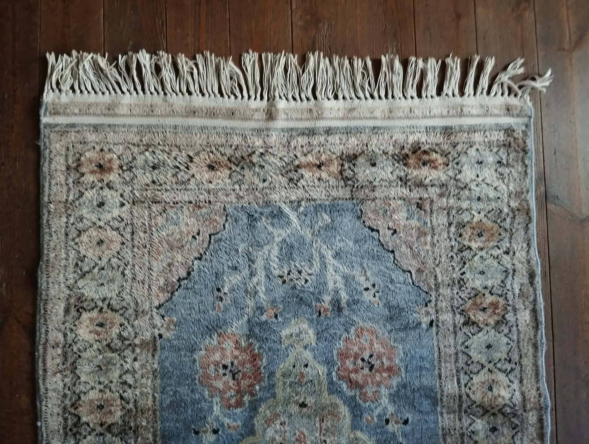 Handmade Pakistani carpet Karachi 142x89cm