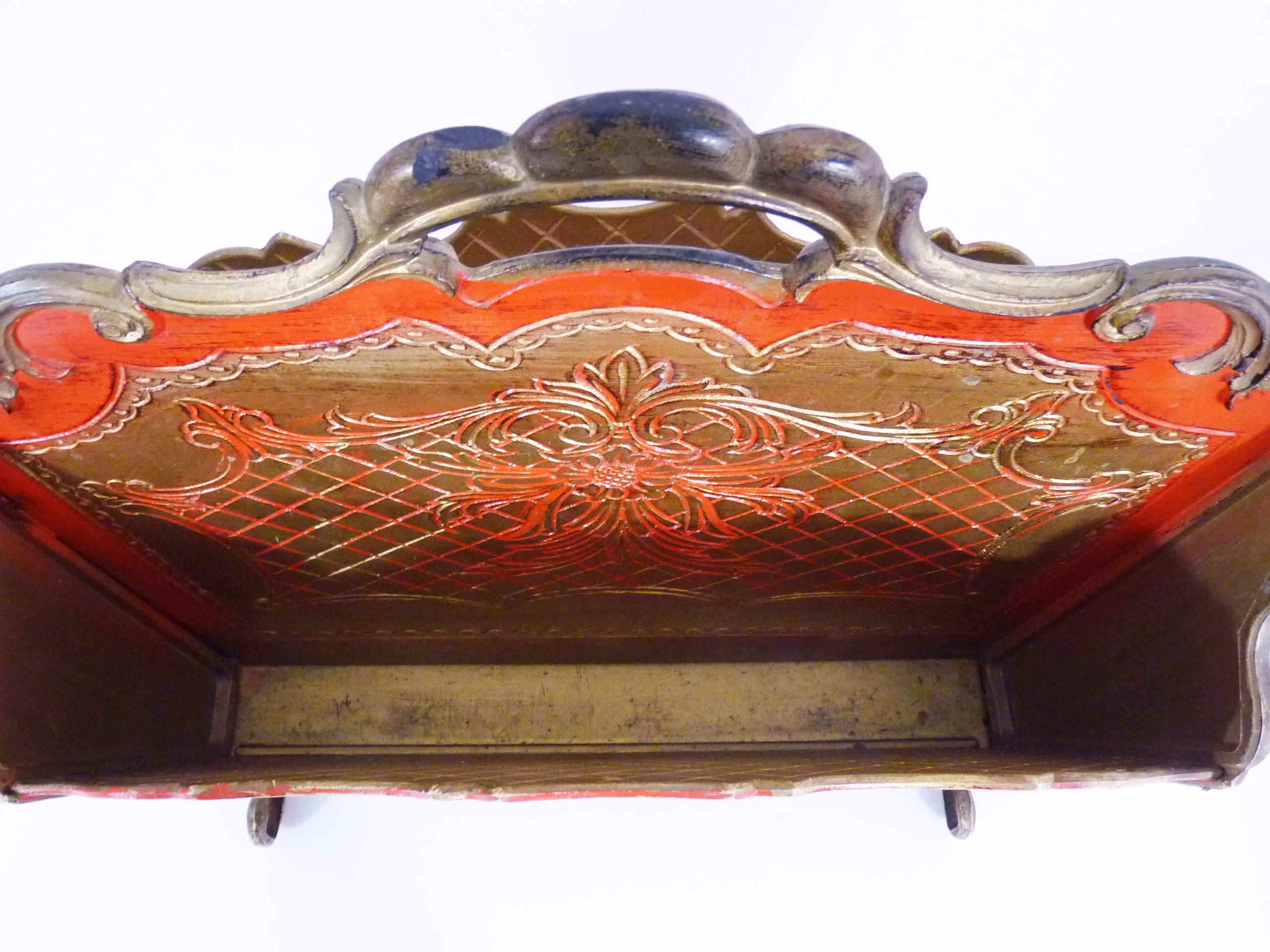 Vintage florentine gold and red plastic magazine holders years 70