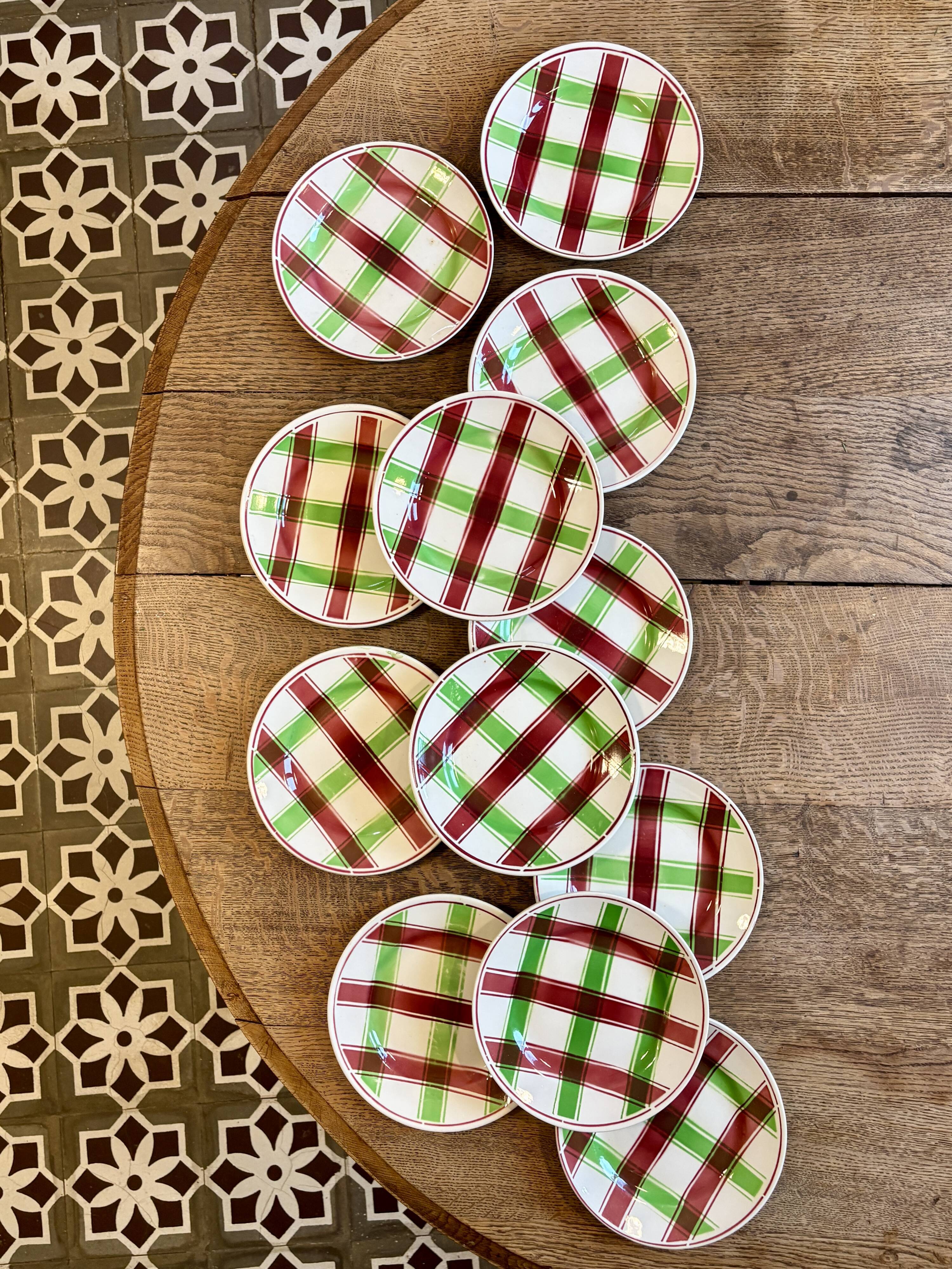 Lot de 12 assiettes dessert anciennes, modèle Sousse de Digoin Sarreguemine