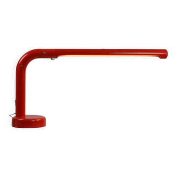 Lampe de bureau "Tube" rouge conçue par Anders Pehrson pour Ateljé Lyktan, Suède, années 1970.