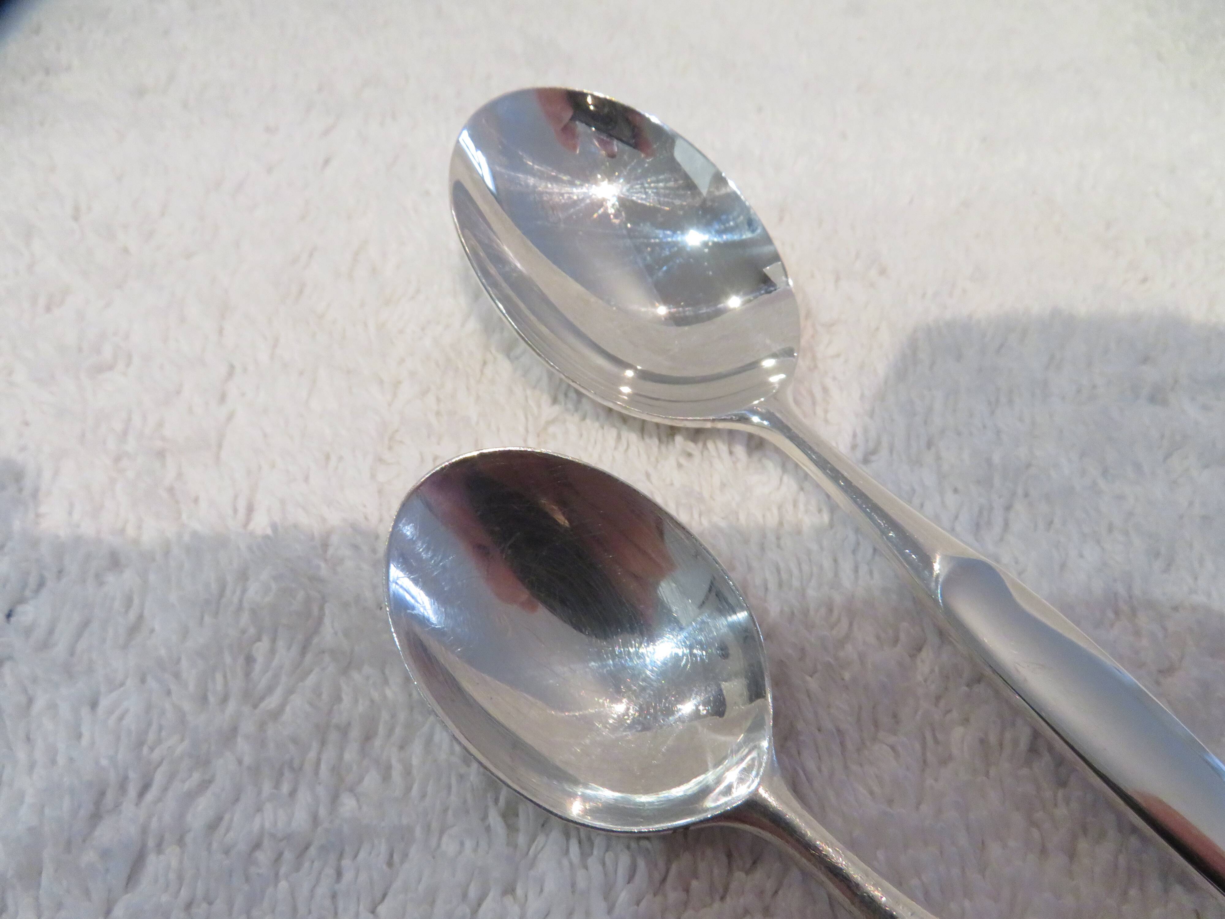 2 Christofle goldsmith mocha and coffee spoons, Duo model, 10 & 13.5cm