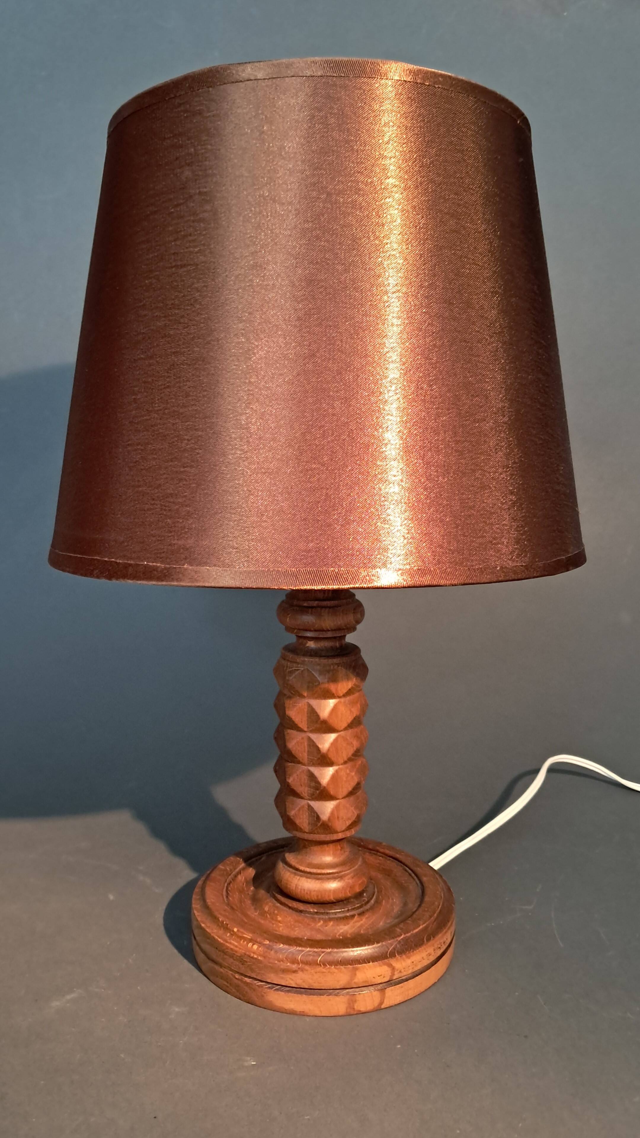 Brutalist lamp in beech 1930/1940.