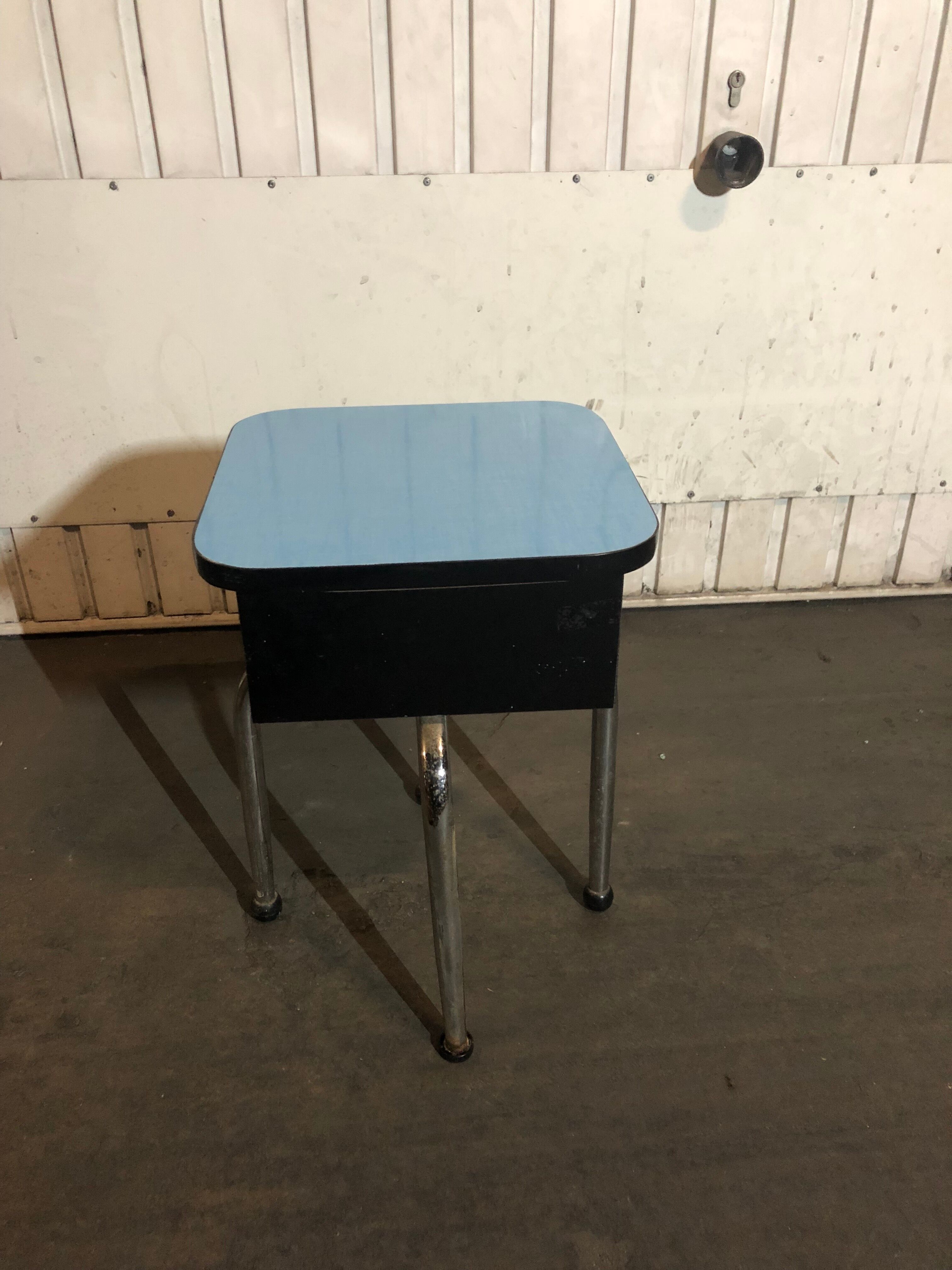 Lot chairs + blue formica stool